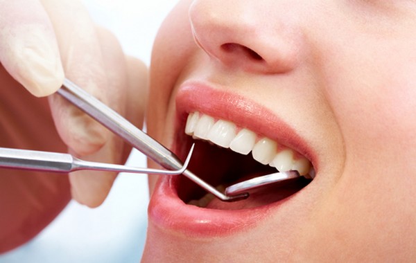 5 Easy Dental Care Tips For A Healthy, Bright Smile